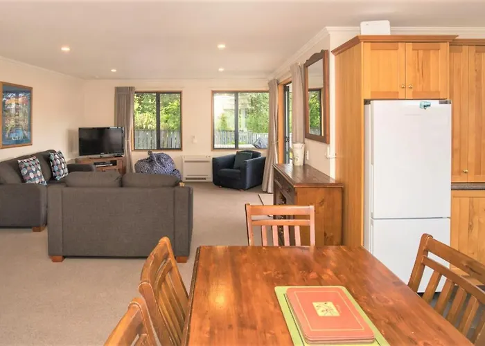 Holiday home Mountain Views From Meadowstone *