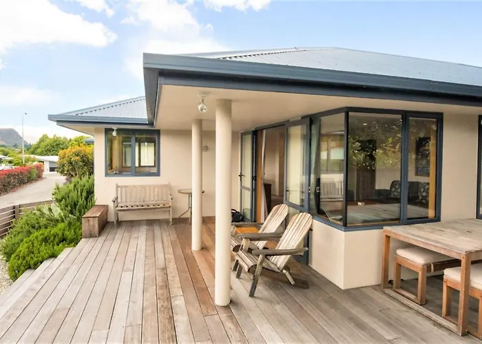 Holiday home Mountain Views From Meadowstone Wanaka